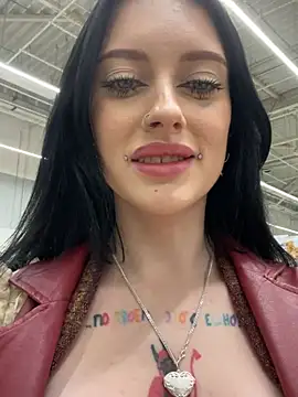 Snapshot of Melissa_crazy chatting on December 2024 04:43:01 PM Melissa crazy online show from December 2024 04:43:01 PM