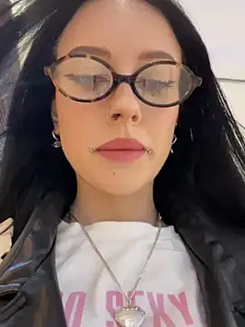 Snapshot of Melissa_crazy chatting on December 2024 03:09:02 PM Melissa crazy online show from December 2024 03:09:02 PM