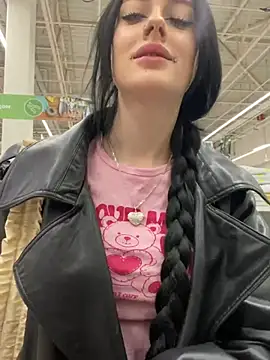 Snapshot of Melissa_crazy chatting on December 2024 03:19:02 PM Melissa crazy online show from December 2024 03:19:02 PM