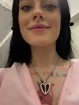 Snapshot of Melissa_crazy chatting on December 2024 06:15:02 PM Melissa crazy online show from December 2024 06:15:02 PM