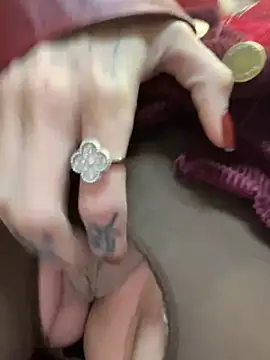 Snapshot of Melissa_crazy chatting on December 2024 04:09:02 PM Melissa crazy online show from December 2024 04:09:02 PM