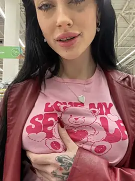 Snapshot of Melissa_crazy chatting on January 2025 03:23:01 PM Melissa crazy online show from January 2025 03:23:01 PM