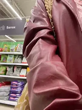 Snapshot of Melissa_crazy chatting on January 2025 03:16:02 PM Melissa crazy online show from January 2025 03:16:02 PM