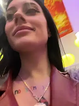 Snapshot of Melissa_crazy chatting on January 2025 06:23:01 PM Melissa crazy online show from January 2025 06:23:01 PM