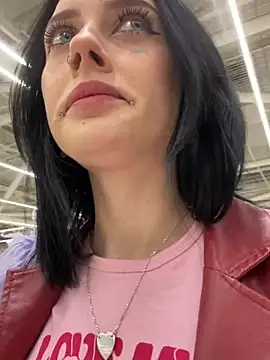 Snapshot of Melissa_crazy chatting on January 2025 04:05:01 PM Melissa crazy online show from January 2025 04:05:01 PM