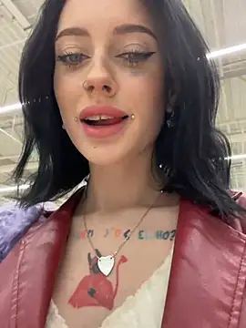 Snapshot of Melissa_crazy chatting on January 2025 03:29:01 PM Melissa crazy online show from January 2025 03:29:01 PM