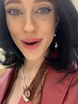 Snapshot of Melissa_crazy chatting on January 2025 03:24:01 PM Melissa crazy online show from January 2025 03:24:01 PM