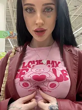 Snapshot of Melissa_crazy chatting on January 2025 03:47:02 PM Melissa crazy online show from January 2025 03:47:02 PM