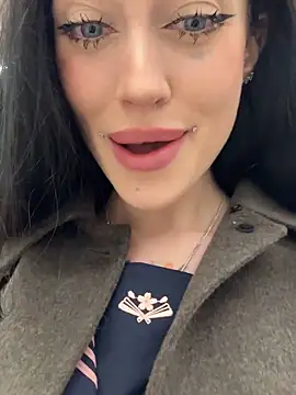 Snapshot of Melissa_crazy chatting on October 2025 03:23:02 PM Melissa crazy online show from October 2025 03:23:02 PM