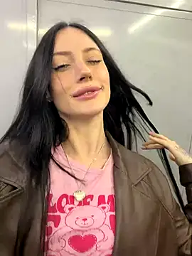 Snapshot of Melissa_crazy chatting on December 2025 04:23:02 PM Melissa crazy online show from December 2025 04:23:02 PM