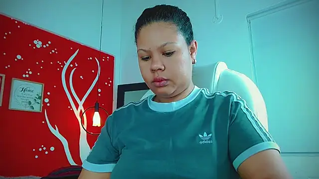 KeyshaRous online show from December 2024 11:18:02 AM