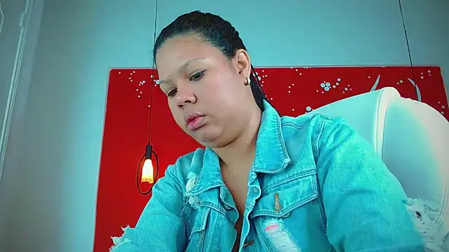 KeyshaRous online show from December 2024 11:23:02 AM