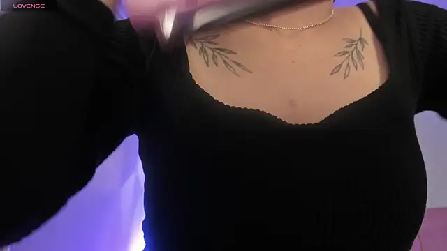 Snapshot of ScarletGV chatting on March 2026 05:14:02 AM ScarletGV online show from March 2026 05:14:02 AM