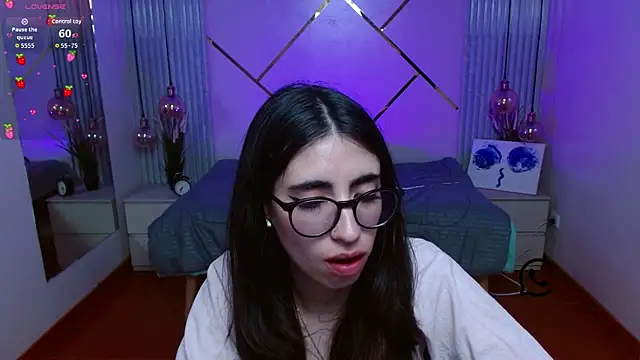 LenaRoses online show from June 2026 08:33:02 PM