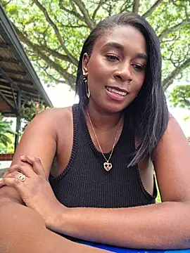 HanaThompson online show from June 2026 05:22:01 PM