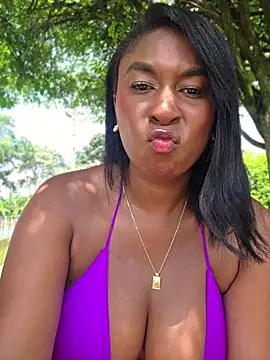HanaThompson online show from June 2026 06:01:02 PM