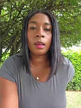 HanaThompson online show from June 2026 05:43:02 PM