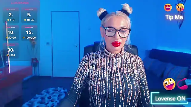 beauty chl0e online show from December 2025 07:31:02 PM