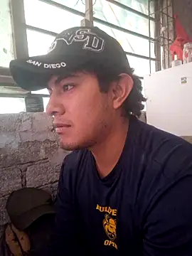 GusssHOT online show from October 2025 03:47:02 PM