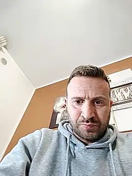 Snapshot of gilera250s chatting on May 2026 05:51:02 PM gilera250s online show from May 2026 05:51:02 PM