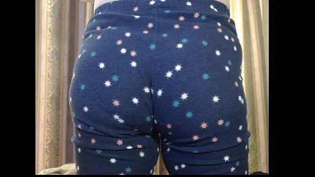 Snapshot of amorelara chatting on October 2025 08:04:02 AM amorelara online show from October 2025 08:04:02 AM