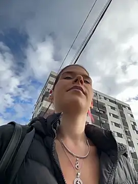 RiriRoseey online show from October 2025 07:18:02 AM