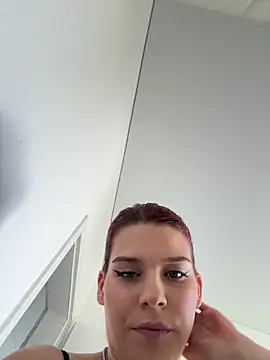 RiriRoseey online show from June 2026 07:39:01 AM