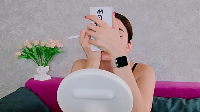 Snapshot of Miss_Arwen chatting on October 2025 04:41:02 AM Miss Arwen online show from October 2025 04:41:02 AM