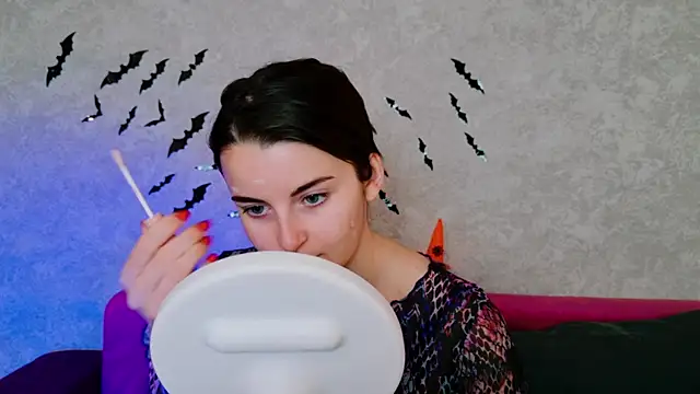 Snapshot of Miss_Arwen chatting on October 2025 03:59:02 AM Miss Arwen online show from October 2025 03:59:02 AM