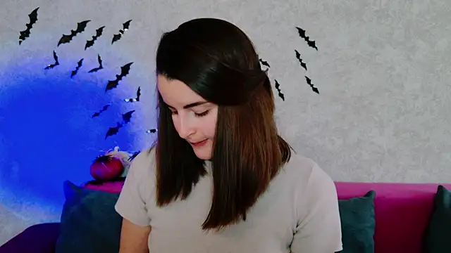 Snapshot of Miss_Arwen chatting on October 2025 03:07:01 AM Miss Arwen online show from October 2025 03:07:01 AM