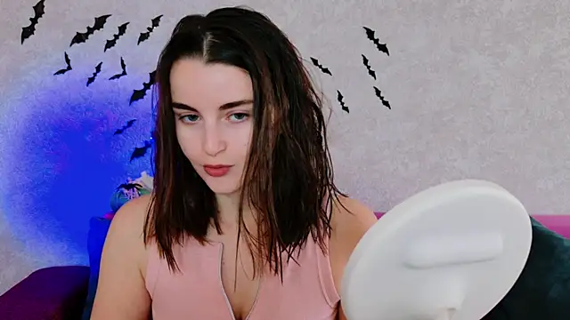 Snapshot of Miss_Arwen chatting on October 2025 03:32:02 AM Miss Arwen online show from October 2025 03:32:02 AM