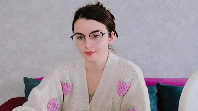 Snapshot of Miss_Arwen chatting on December 2025 04:50:01 AM Miss Arwen online show from December 2025 04:50:01 AM