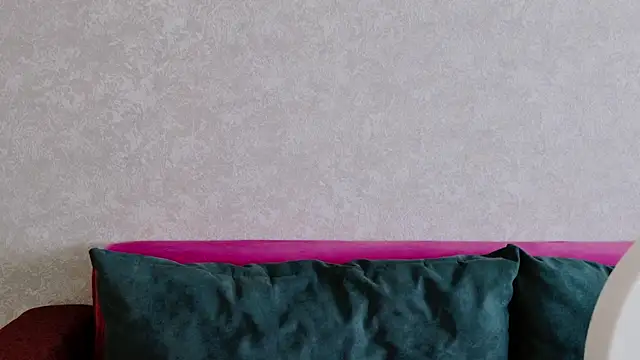 Snapshot of Miss_Arwen chatting on December 2025 05:49:02 AM Miss Arwen online show from December 2025 05:49:02 AM