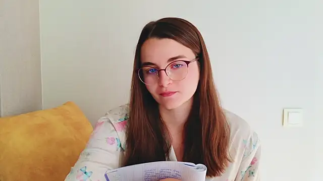 Miss Arwen online show from July 2026 06:28:01 AM