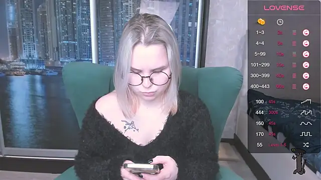 Snapshot of miray_kuriyama123 chatting on December 2024 06:04:02 PM miray kuriyama123 online show from December 2024 06:04:02 PM