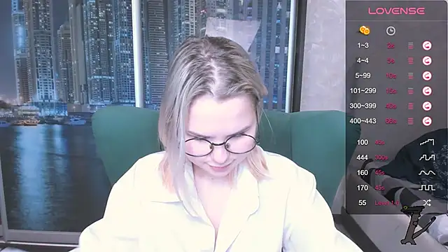 Snapshot of miray_kuriyama123 chatting on December 2024 03:56:02 PM miray kuriyama123 online show from December 2024 03:56:02 PM