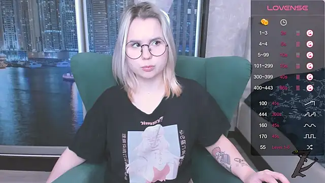 Snapshot of miray_kuriyama123 chatting on December 2024 06:59:02 PM miray kuriyama123 online show from December 2024 06:59:02 PM