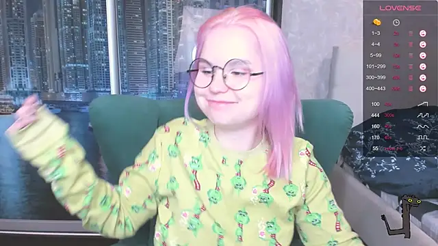 Snapshot of miray_kuriyama123 chatting on December 2024 04:04:01 PM miray kuriyama123 online show from December 2024 04:04:01 PM