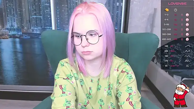 Snapshot of miray_kuriyama123 chatting on December 2024 07:07:01 PM miray kuriyama123 online show from December 2024 07:07:01 PM