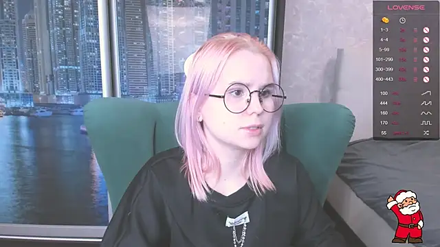 Snapshot of miray_kuriyama123 chatting on December 2024 03:57:02 PM miray kuriyama123 online show from December 2024 03:57:02 PM