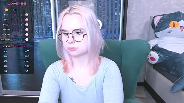 Snapshot of miray_kuriyama123 chatting on January 2025 02:30:02 PM miray kuriyama123 online show from January 2025 02:30:02 PM