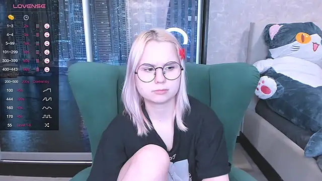 Snapshot of miray_kuriyama123 chatting on January 2025 04:26:01 PM miray kuriyama123 online show from January 2025 04:26:01 PM