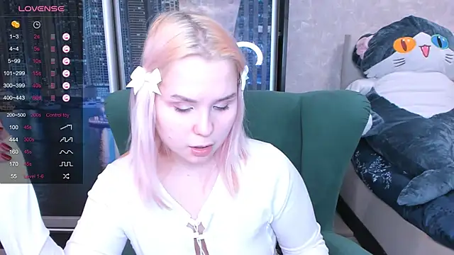 Snapshot of miray_kuriyama123 chatting on January 2025 12:18:01 PM miray kuriyama123 online show from January 2025 12:18:01 PM