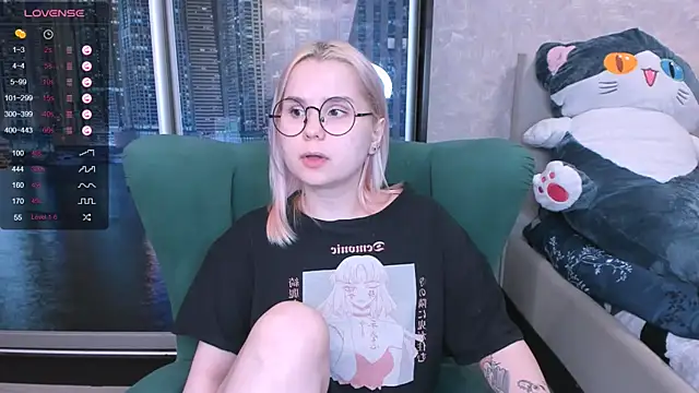 Snapshot of miray_kuriyama123 chatting on January 2025 09:43:01 PM miray kuriyama123 online show from January 2025 09:43:01 PM