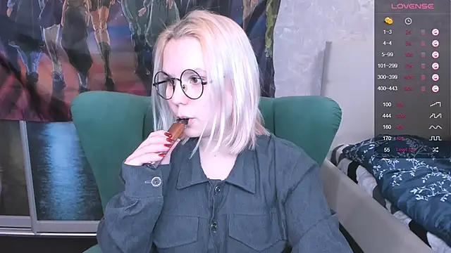 Snapshot of miray_kuriyama123 chatting on February 2025 07:44:02 PM miray kuriyama123 online show from February 2025 07:44:02 PM