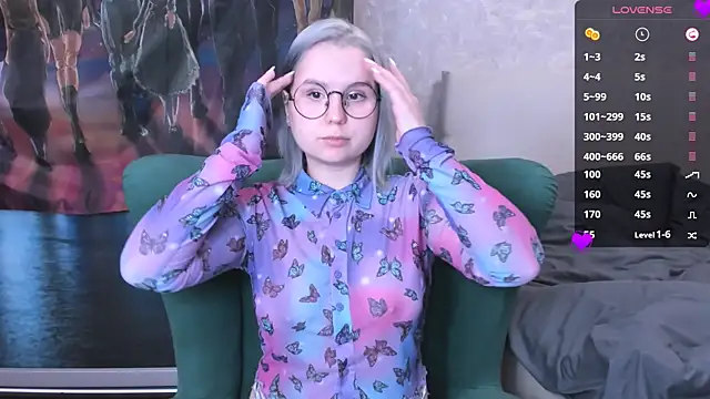 Snapshot of miray_kuriyama123 chatting on March 2025 07:39:01 PM miray kuriyama123 online show from March 2025 07:39:01 PM