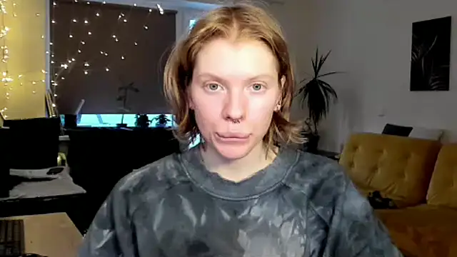 Snapshot of StellaDavis chatting on February 2025 01:51:02 PM StellaDavis online show from February 2025 01:51:02 PM
