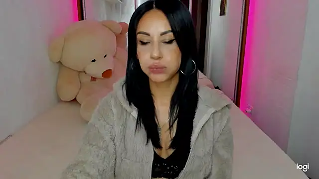 Snapshot of Blackeyeslady chatting on December 2024 06:49:01 PM Blackeyeslady online show from December 2024 06:49:01 PM