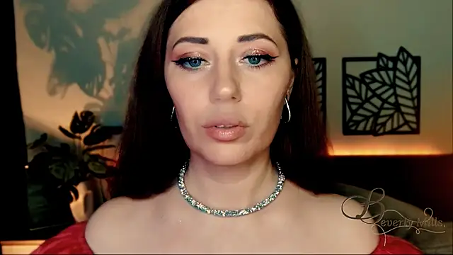 MissBeverlyMills online show from December 2024 02:13:02 PM