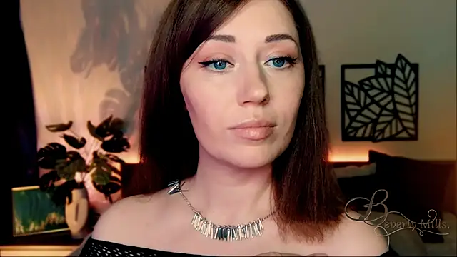 MissBeverlyMills online show from December 2024 02:37:02 PM